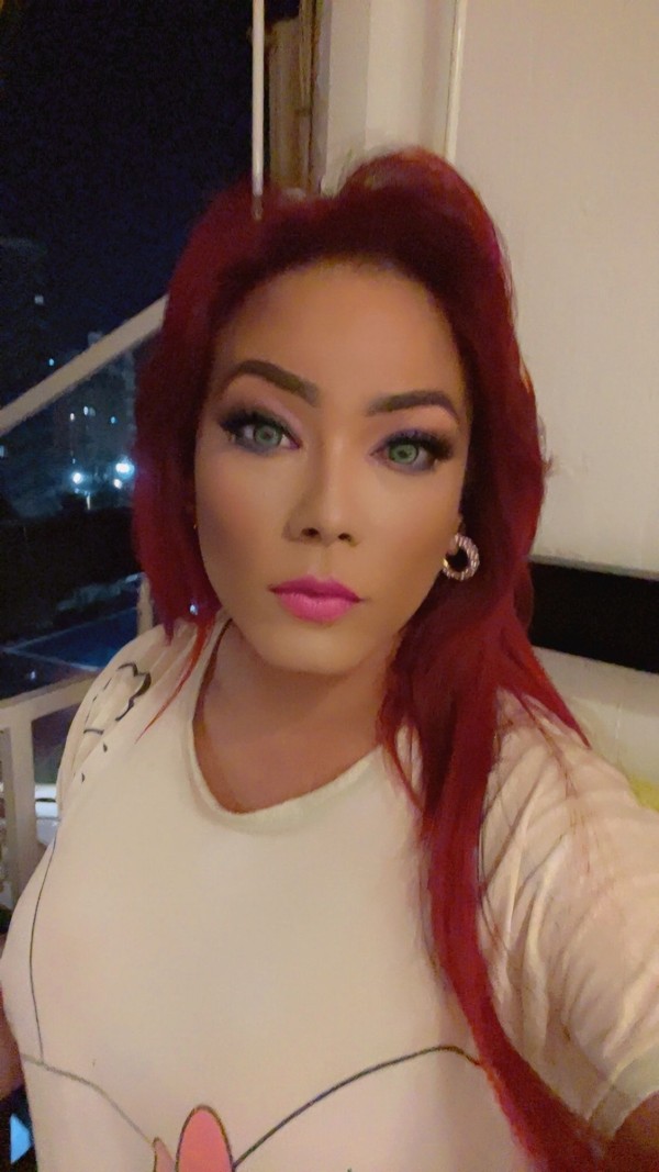 Chica trans Latina venezolana en valencia