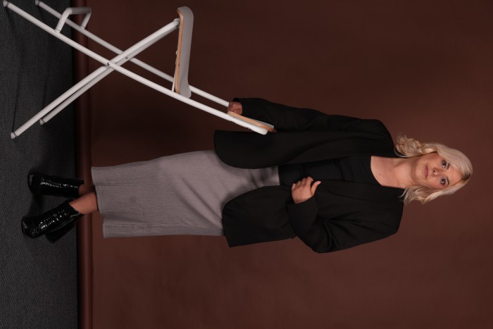 ALISSE JOVENCITA RUSSA DE RÚSSIA