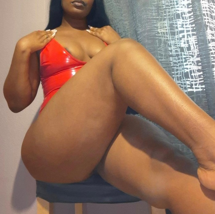 CULAZO NATURAL, RECIÉN LLEGADA A VALLECAS