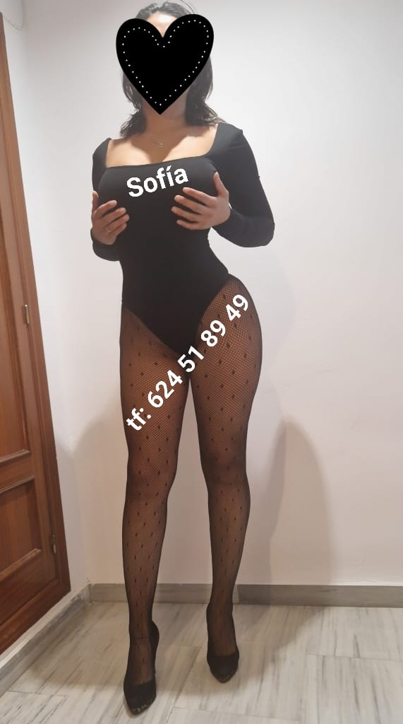 Morena latina muy guapa ,tetas grandes,muy cachond