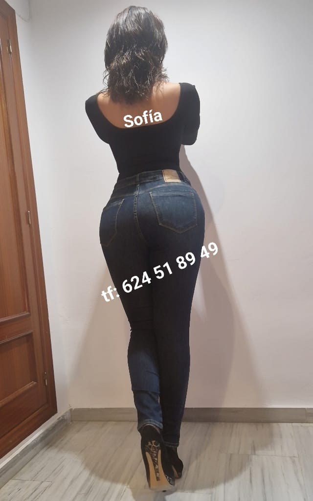 Morena latina muy guapa ,tetas grandes,muy cachond