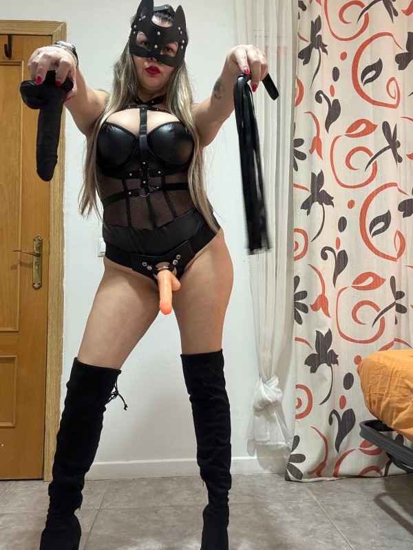 LATINA RUBIA SENSUAL AMA 29 AÑOS FOTOS REA