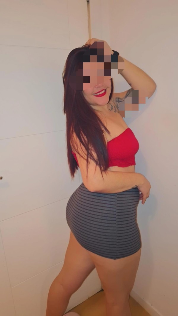 encantadora paraguaya pelirroja