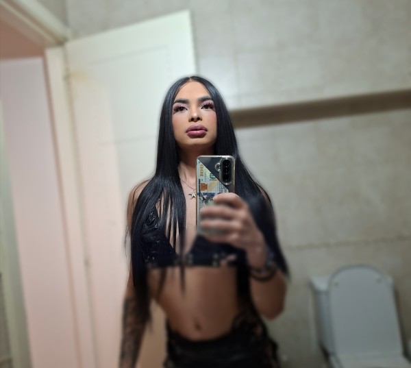 NIÑATA  POLLONA COLOMBIANA CACHONDA POLLONA FIESTERA