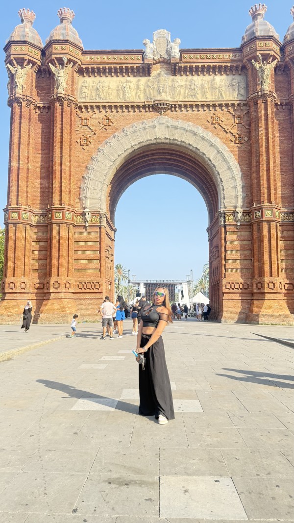 Soy lo que buscas Exotica y extrovertida