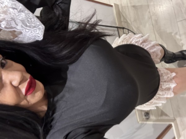 Morena atractiva sensual