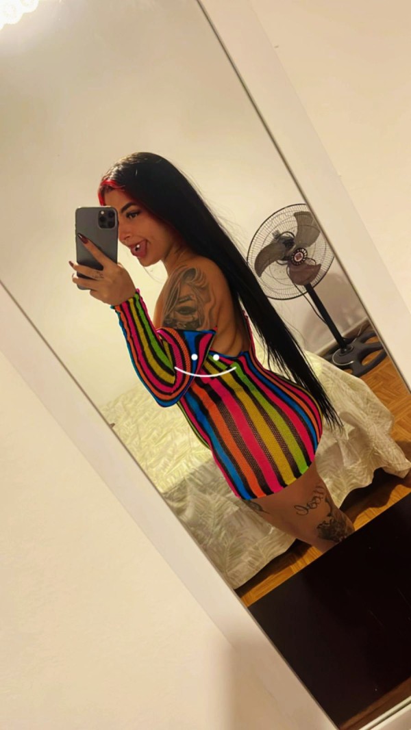 CELESTE JOVEN LATINA