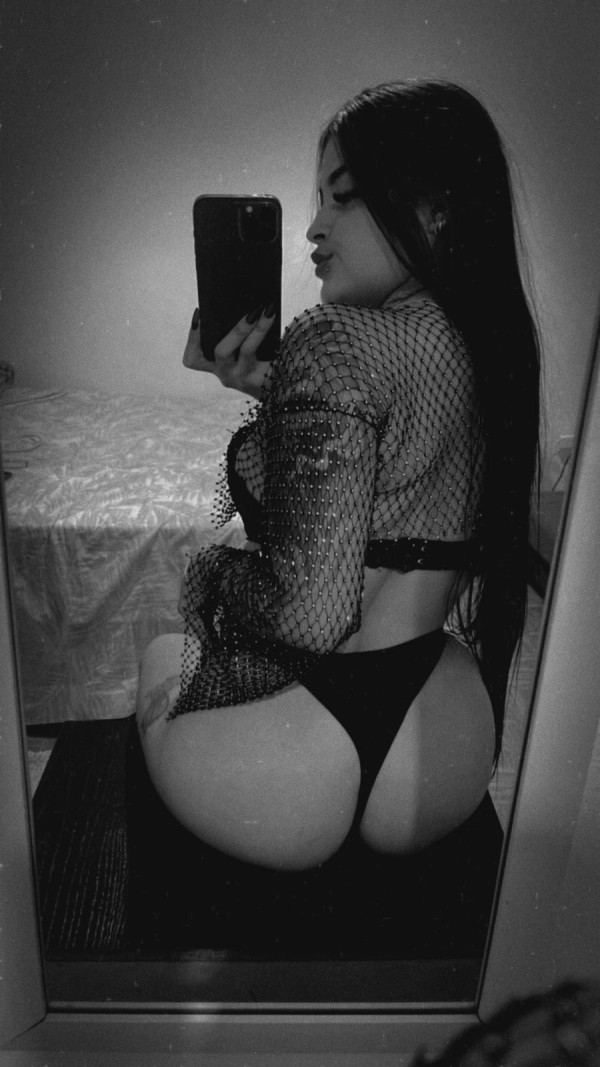 CELESTE JOVEN LATINA