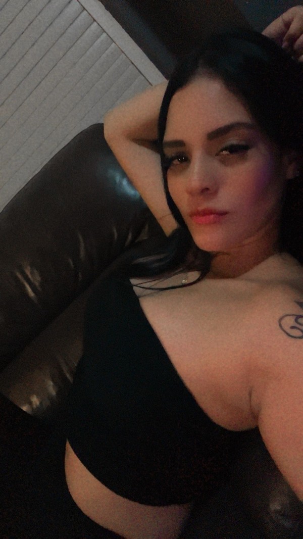 dueña consentidora y con fantasías de poder