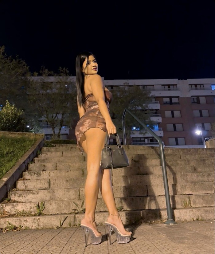 exotica morena colombiana Andrea NUEVA
