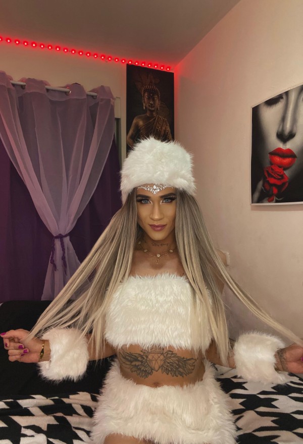 PamelaPraga !Tu muñequita candente, tú compañía ideal.