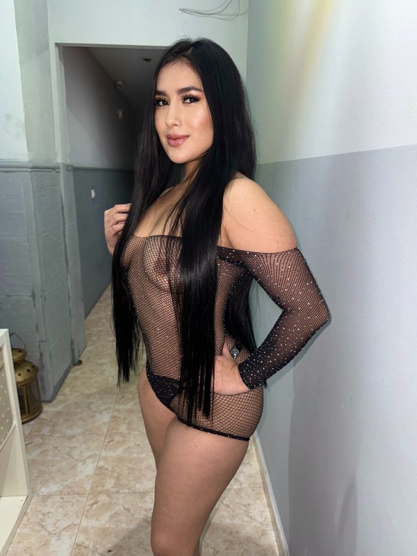 SOY EDUCADA PULCRA Y MUY CALIENTE VEN FOLLEMOS