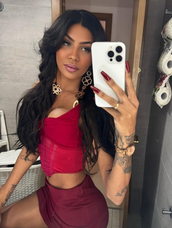 brasileña pollona Píso privado