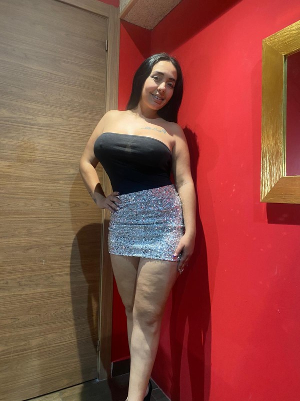 PAULETH Un encanto prohibido