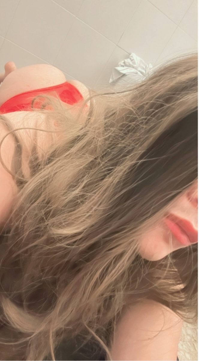 Rubia. Solo videollamada. 10 € por bizun