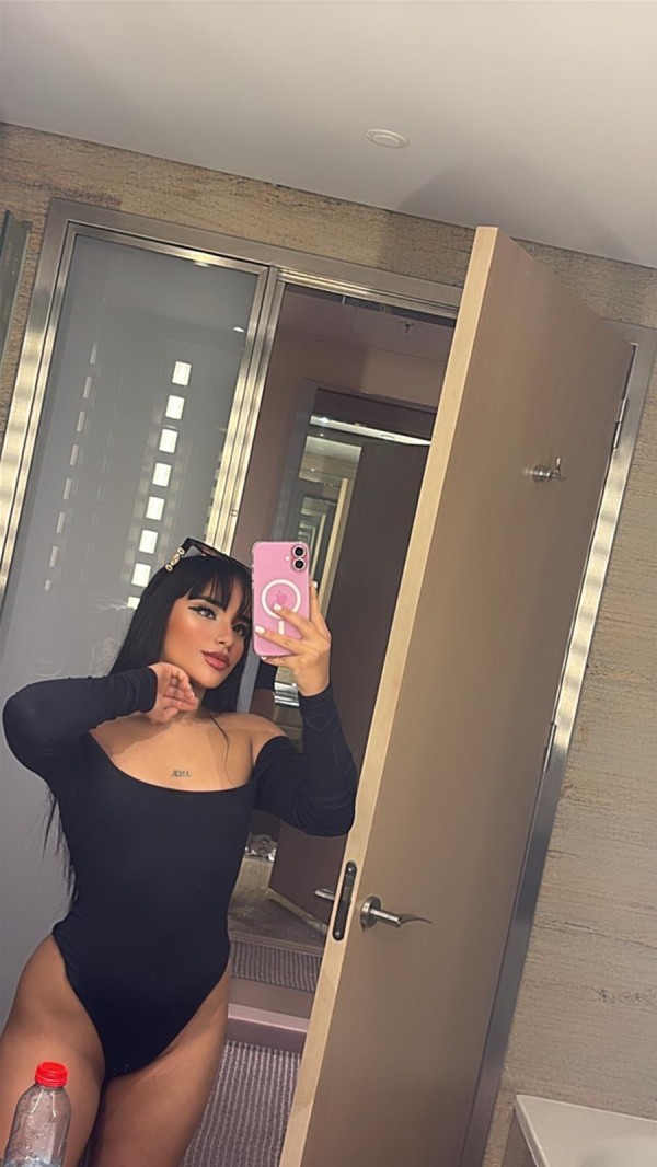 SOY MIA UNA RICA COLOMBIANA SUPER CAÑERA