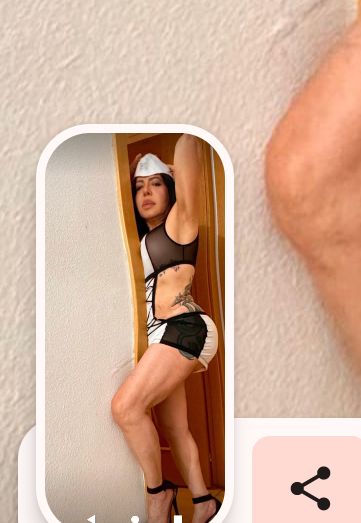 Mujer madurita ardiente y jugosa con buenas tetas.