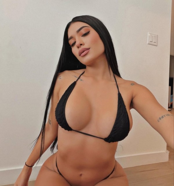 Nicol, hermosa latina dispuesta a todo