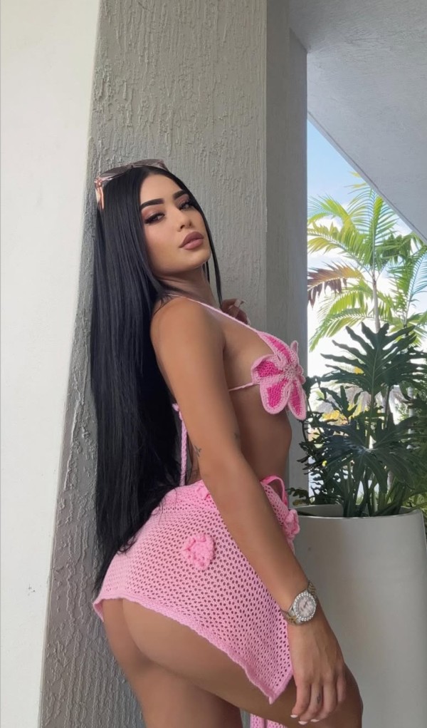 Nicol, hermosa latina dispuesta a todo
