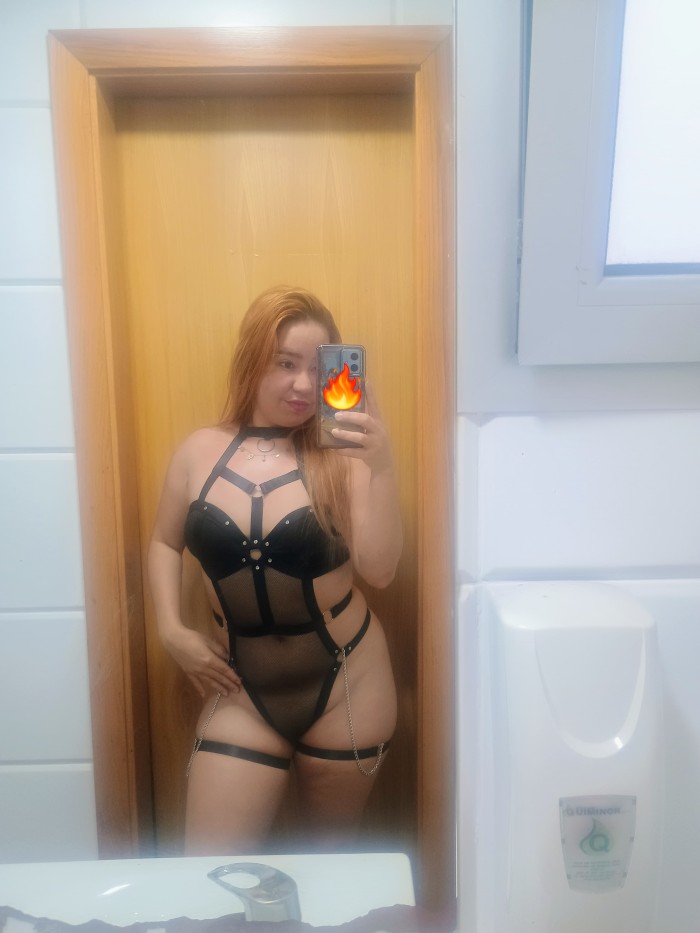MIA!! JOVENCITA MUY COMPLETA 24H SALIDAS EN PONTEVEDRA SANSENXO