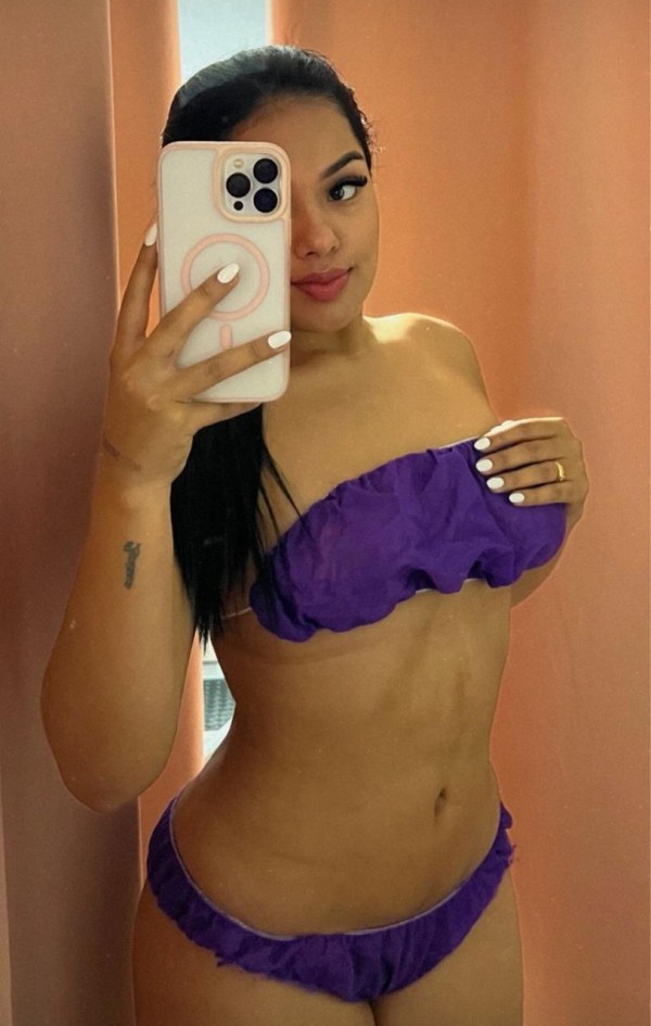 Barbara NOVEDAD fogosa colombiana