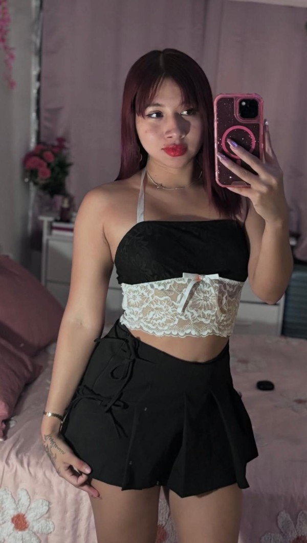 Jovencita recién llegada de mi país nuevita no profesional muy cariñosa