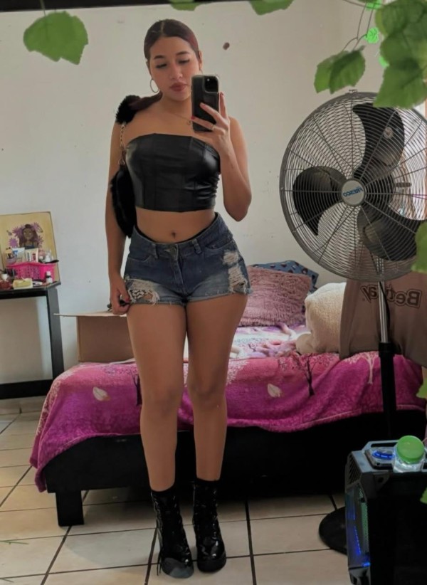 Jovencita recién llegada de mi país nuevita no profesional muy cariñosa