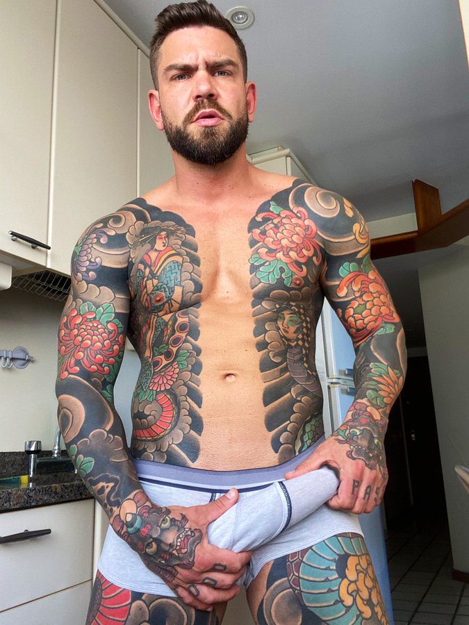 LUCHO ACTOR PORNO PROFESIONAL PARA MUJERES