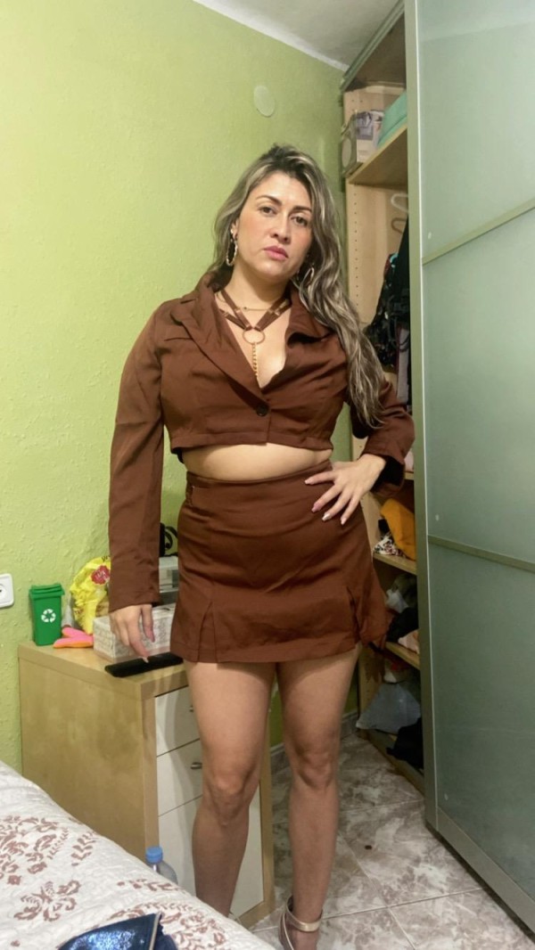 DANIELA 35 Años DISPUESTA  A COMPLACERTE…