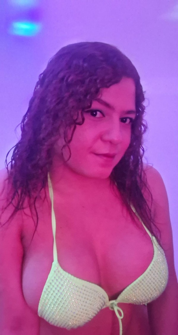 JOVENCITA GUAPETONA TETONA , FIESTERA 24 HORAS EN ALZIRA