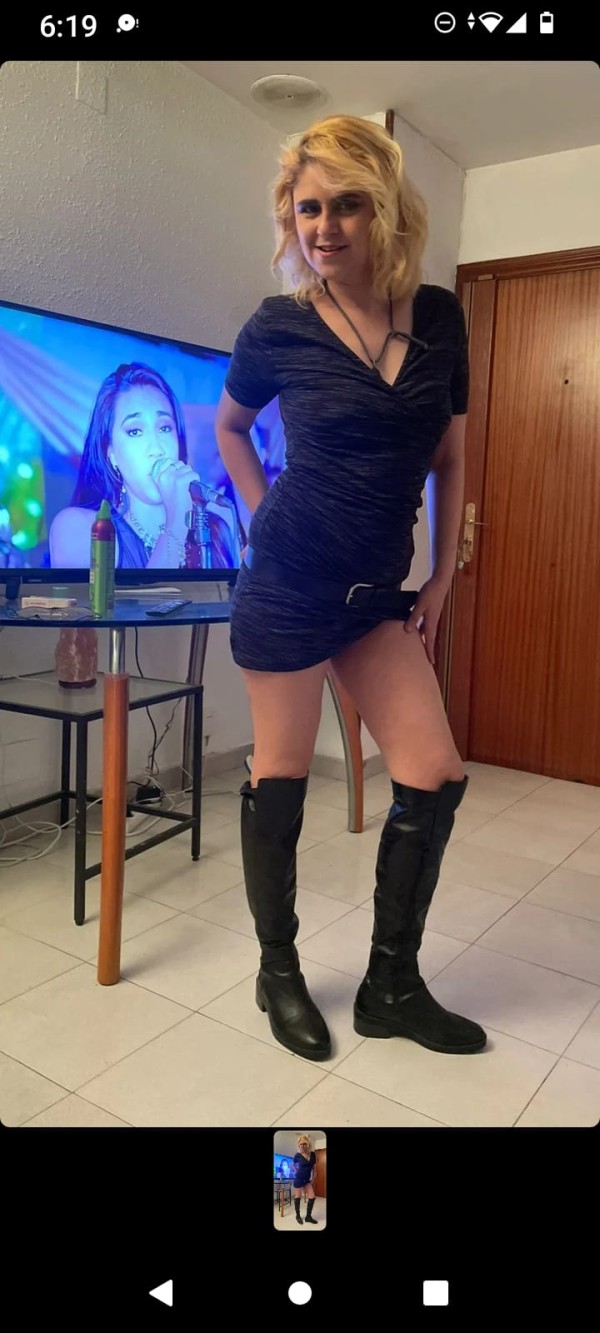 Bruna brasileña festera