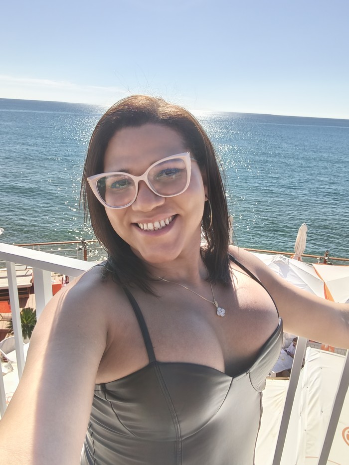 Trans latina discreta fogosa y complaciente dispo