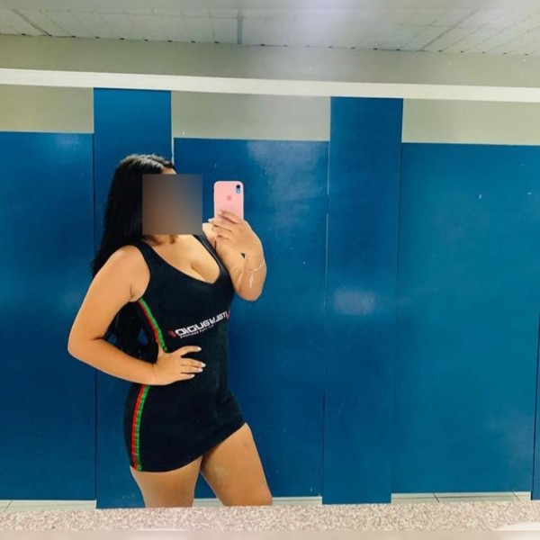 Una Chica Apasionada y muy cachonda 30 Rosas