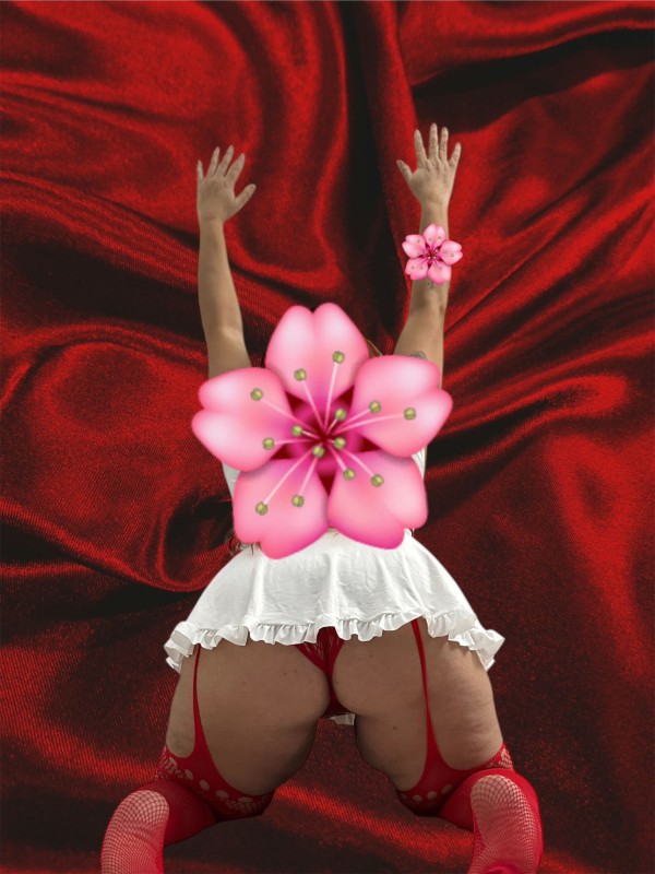 NOVEDAD ARDIENTE LATINA MADURITA CURVI