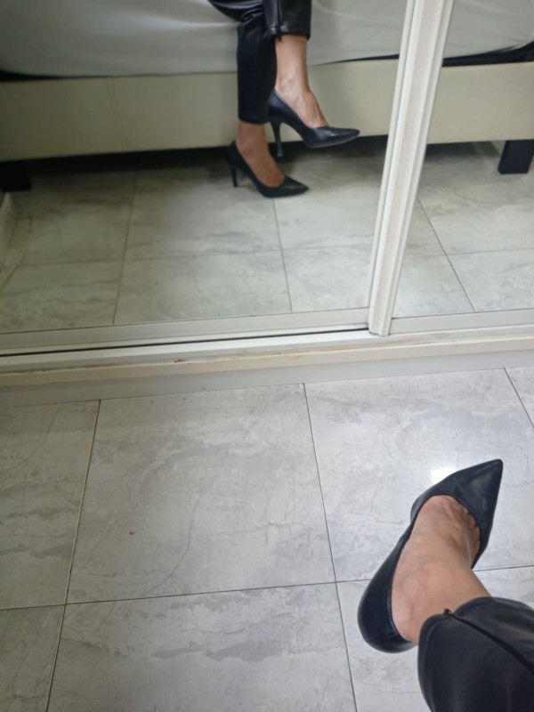 CARMINA, MASAJISTA DISPUESTA A COMPLACERTE…!!!