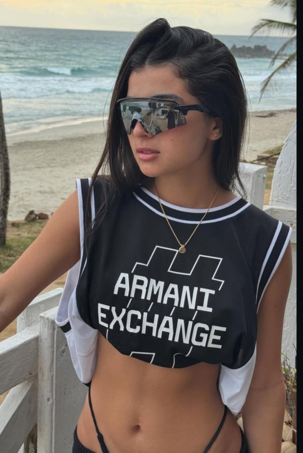 Morbosa Viciosa cañera chica de encanto colombiano, ven me encuentro sola