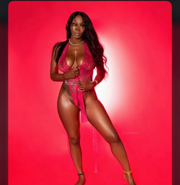 TÚ CHICA PERFECTA Y SIN TABÚES