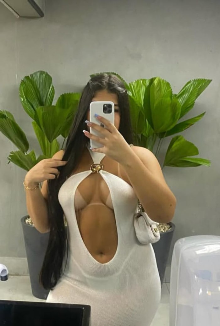 *BRASILEÑA RECIEN LLEGADA BROZEADA CACHONDA *