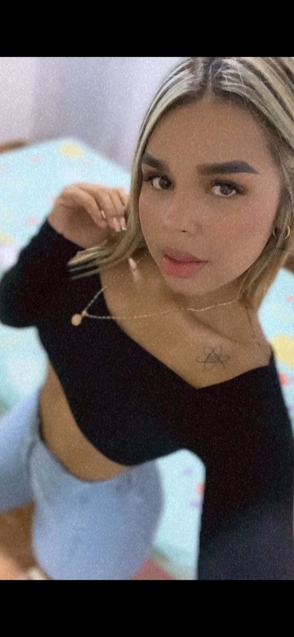 Estoy aquí en Gandía,una rubia para satisfacer tus necesidad