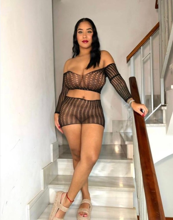 UNA RICA CUBANITA CON MIS ENORMES TETAS