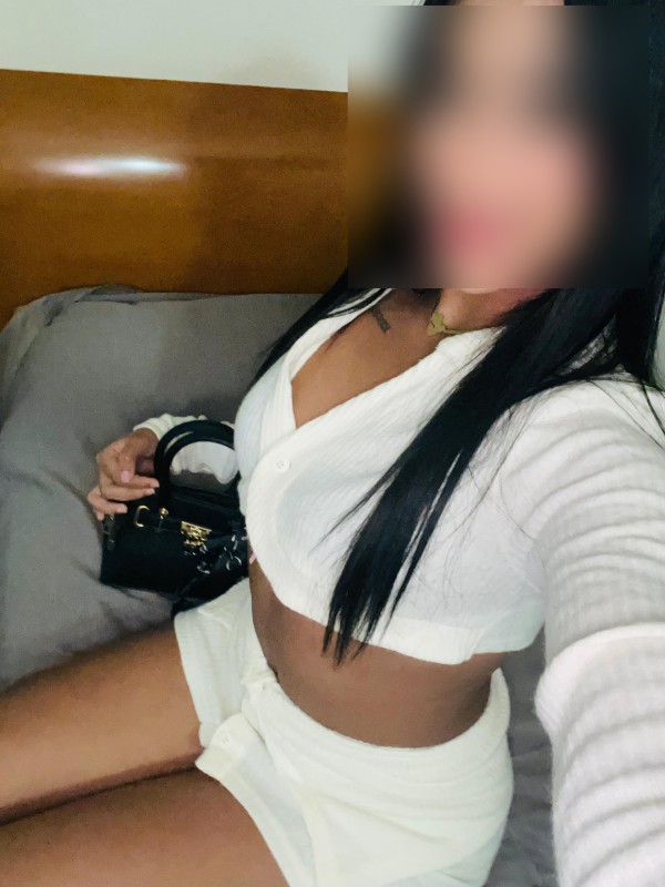 Natacha 19 Años – Venezolana joven, dulce y muy sensual