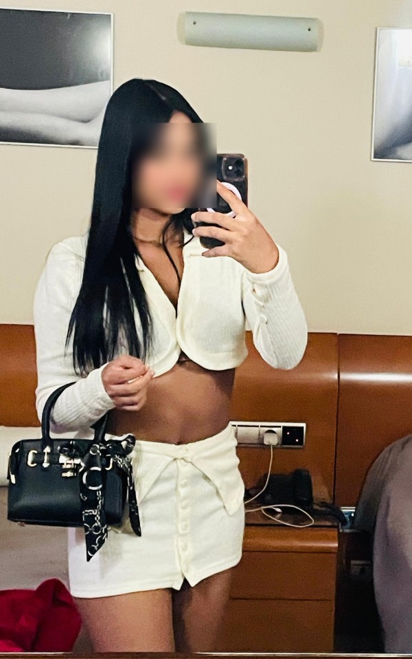 Natacha 19 Años – Venezolana joven, dulce y muy sensual