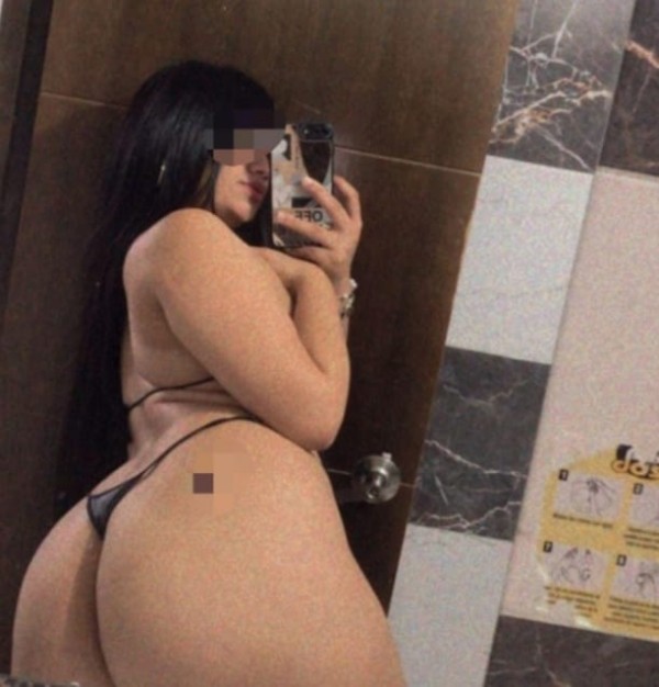 Trato de novios besos muy caliente apartir 30€