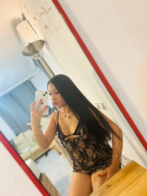 MUY COMPLETA Y UN PIBONAZO DE MUJER