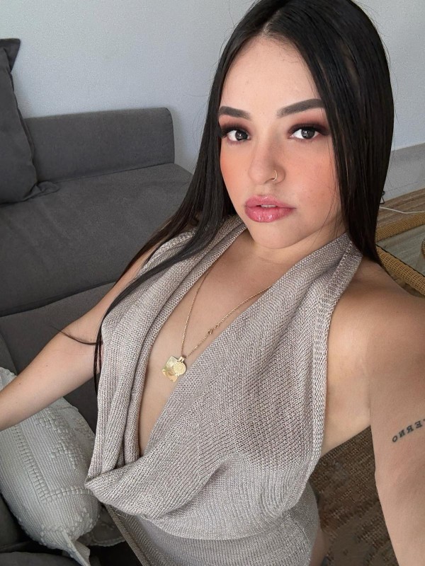 Selene, SOY LA CHICA QUE BUSCAS, NOS VAMOS A DIVERTIR
