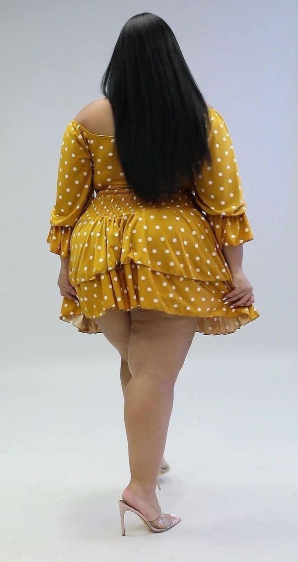 VALENTINA MADURITA CACHONDA BESUCONA