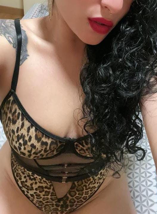 ULTIMOS DIAS, COÑO MUY MOJADITO Y CALIENTITO, GARGANTA PROFUNDA , FIESTERA