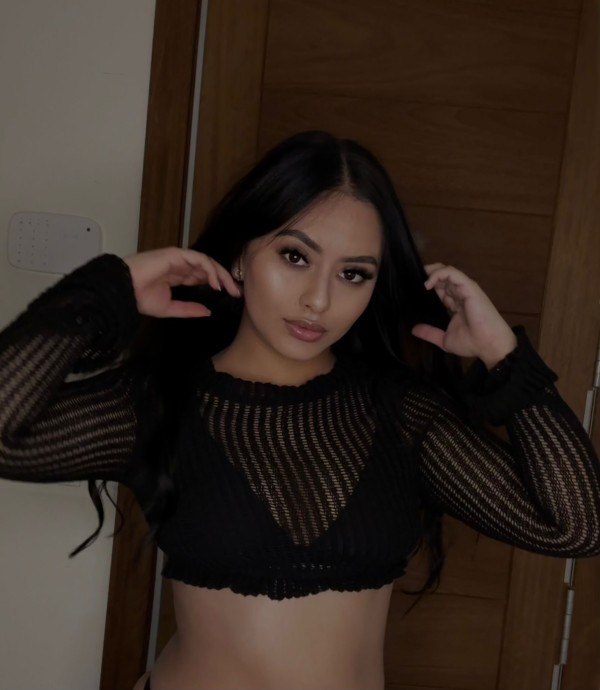 Dulce joven simpática