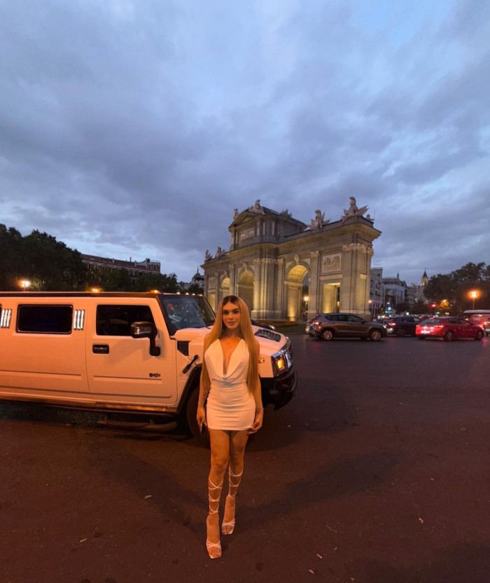 LA MÁS TRAVIESA DE LA PÁGINA ALEJANDRA SÁENZ