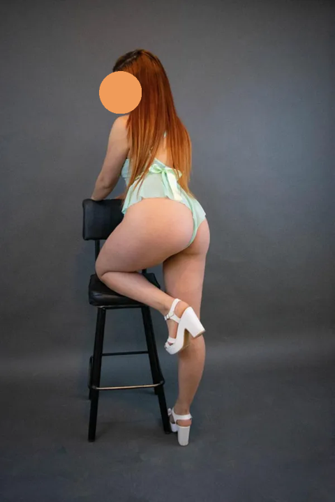 QUIERO SER TUYA TODA LA NOCHE